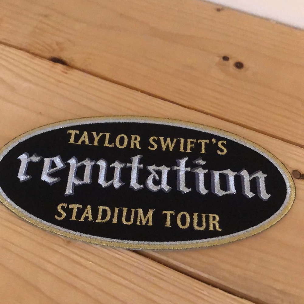 TAYLOR SWIFT Iron-on Embroidered Patch